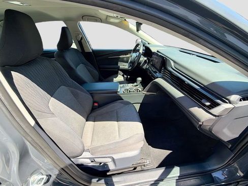 Used 2025 Toyota Camry LE FWD image 26