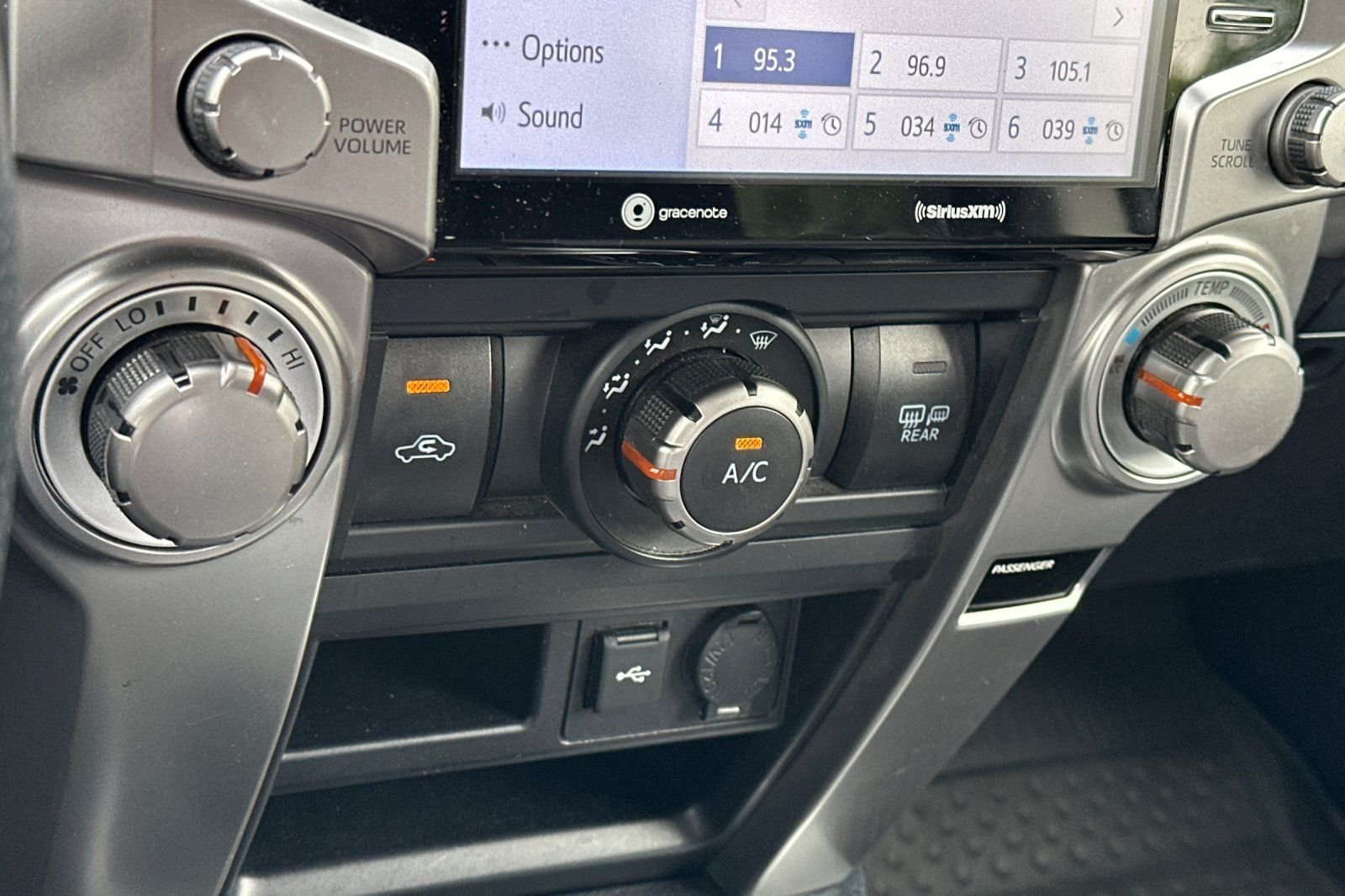 Used 2024 Toyota 4Runner SR5 AWD/4WD image 23