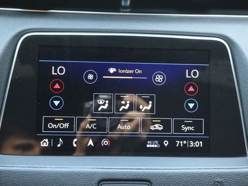 Used 2019 Cadillac XT4 Sport AWD/4WD image 28