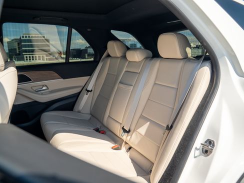 Certified 2025 Mercedes-Benz GLE 450e 4MATIC w/ Winter Package image 26