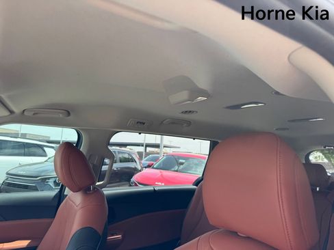 New 2026 Kia Carnival EX FWD image 18