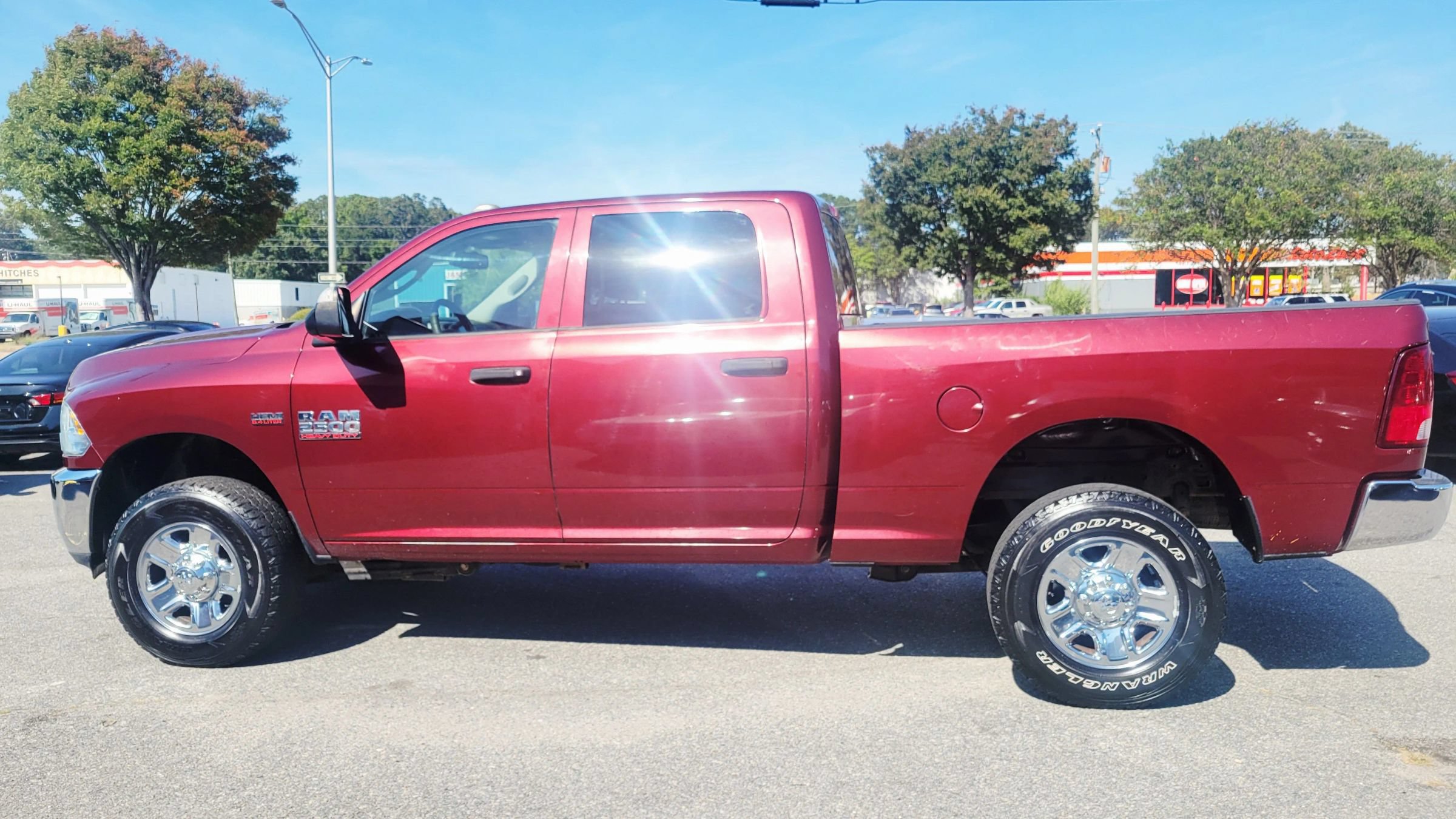 Used 2016 RAM 2500 Tradesman w/ Chrome Appearance Group AWD/4WD image 2
