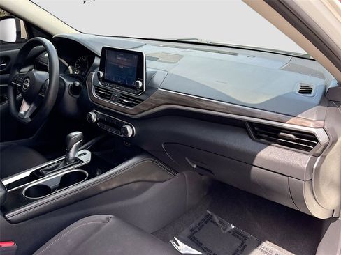 Used 2023 Nissan Altima 2.5 SV FWD image 26