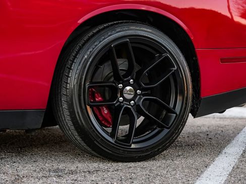 Used 2015 Dodge Challenger SRT w/ Technology Group image 62