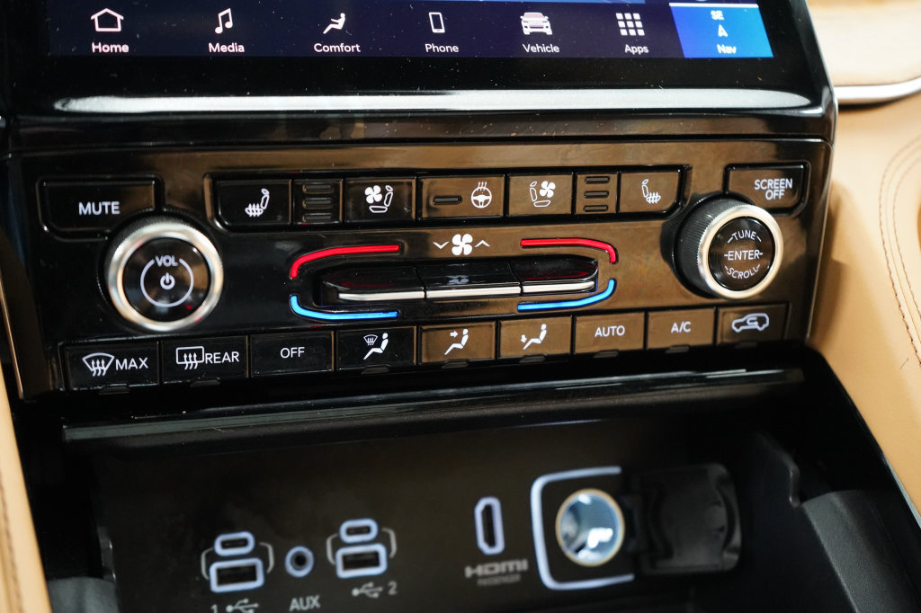 Certified 2025 Jeep Grand Cherokee L Summit AWD/4WD image 29