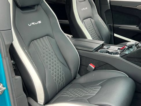 Used 2023 Lamborghini Urus Performante AWD/4WD image 21