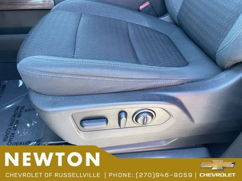 Used 2022 Chevrolet Silverado 1500 RST AWD/4WD image 6