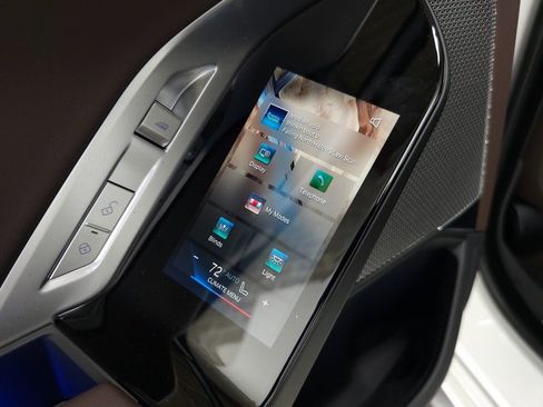 New 2025 BMW 740i xDrive image 34