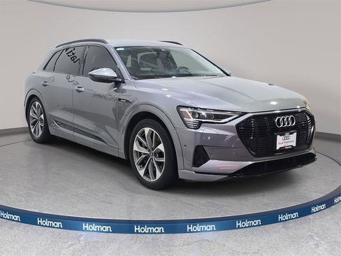 Used 2021 Audi e-tron Premium Plus w/ Premium Plus Package image 4