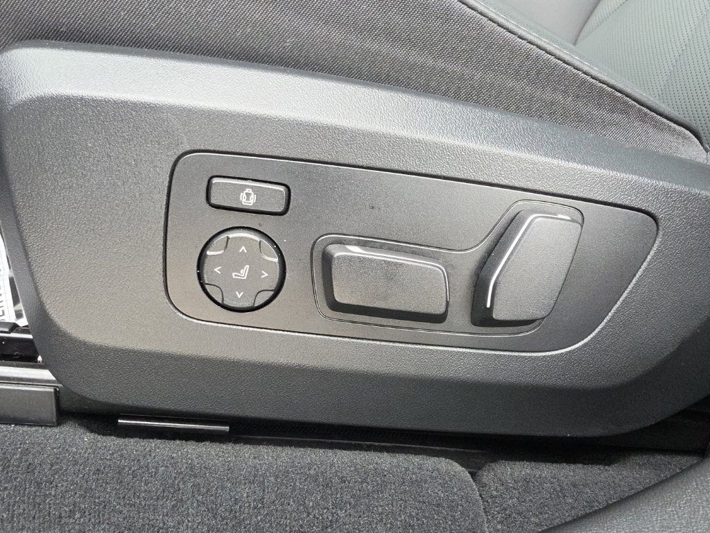 Used 2026 BMW X3 xDrive30i AWD/4WD image 13