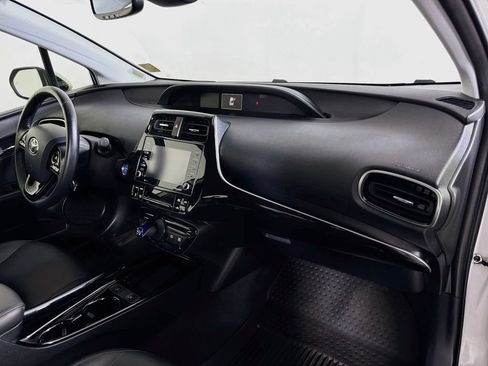 Certified 2022 Toyota Prius XLE w/ Advanced Technology Package AWD/4WD image 24