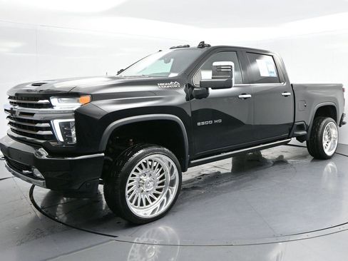 Used 2022 Chevrolet Silverado 2500 High Country w/ Z71 Off-Road Package AWD/4WD image 3