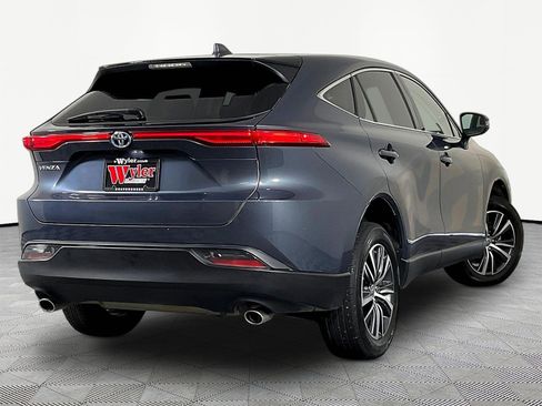 Used 2023 Toyota Venza LE AWD/4WD image 6