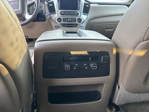 Used 2015 GMC Yukon XL SLT w/ HD Trailering Package image 13