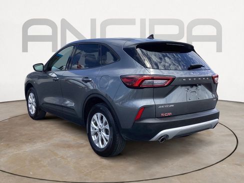 Used 2025 Ford Escape Active AWD/4WD image 12