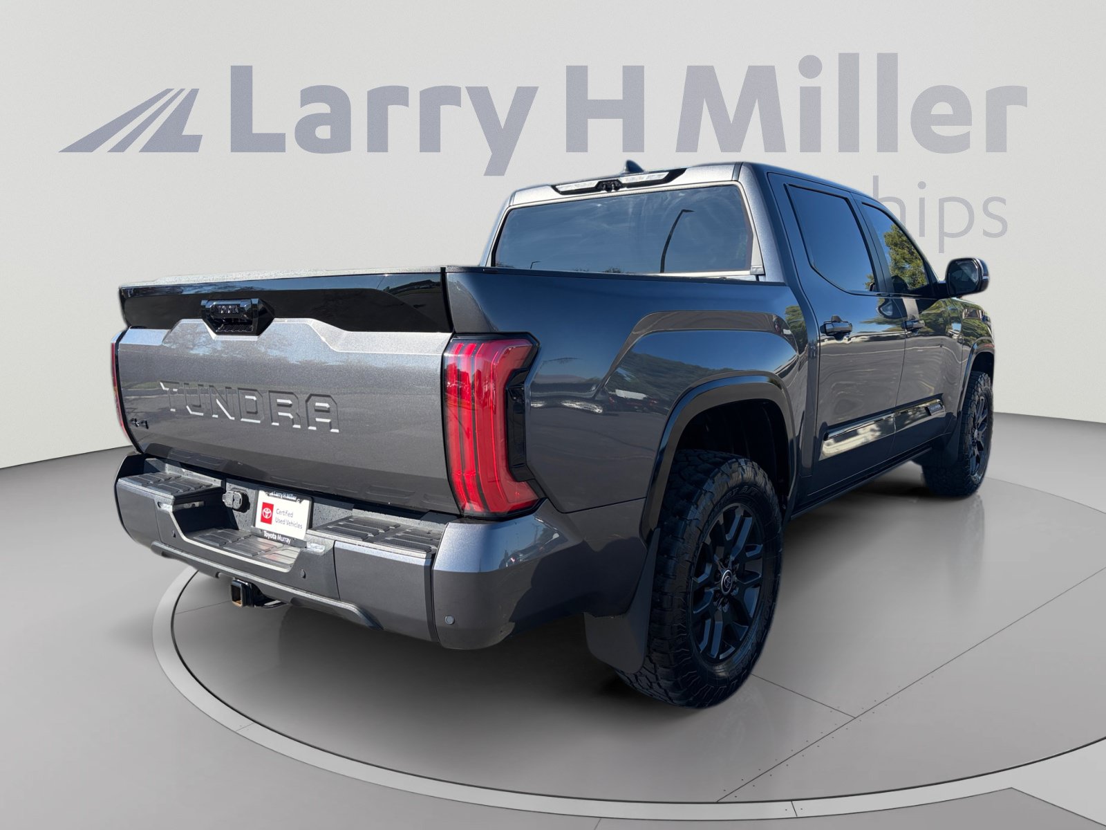 Used 2024 Toyota Tundra Platinum AWD/4WD image 5