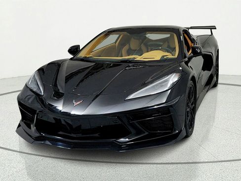 Used 2023 Chevrolet Corvette Stingray Premium Conv w/ Z51 Performance Package RWD image 8