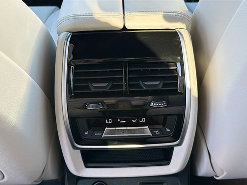 New 2027 BMW X7 M60i AWD/4WD image 20