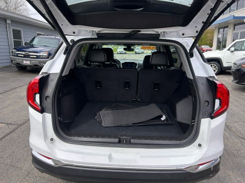 Used 2023 GMC Terrain SLT w/ Tech Package AWD/4WD image 4