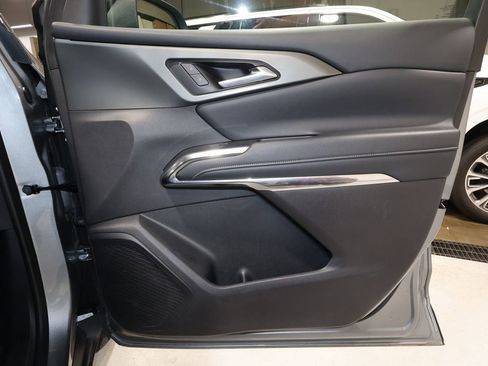 Certified 2025 Chevrolet Traverse LT image 19