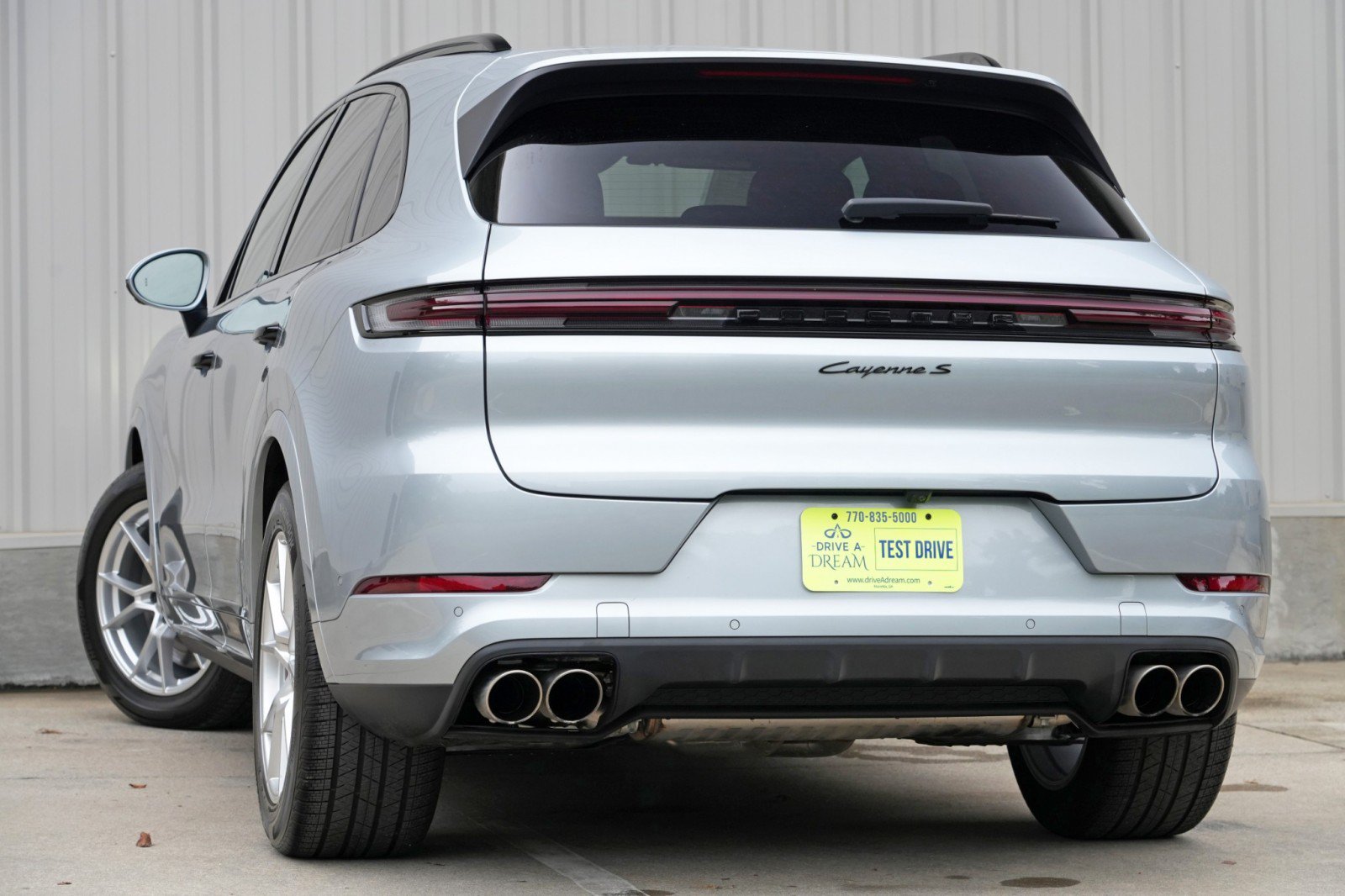 Used 2025 Porsche Cayenne S AWD/4WD image 6