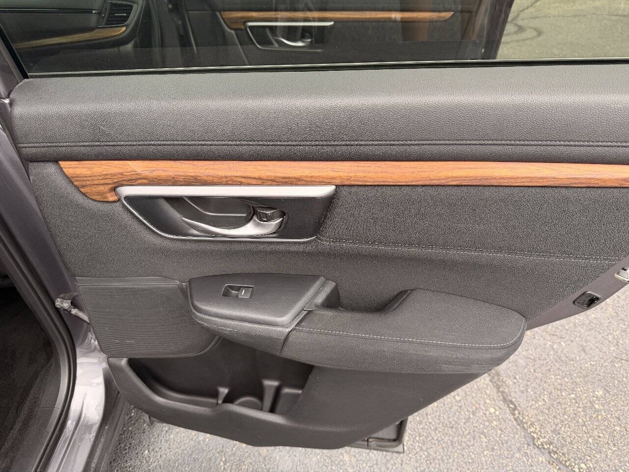Used 2018 Honda CR-V EX image 15
