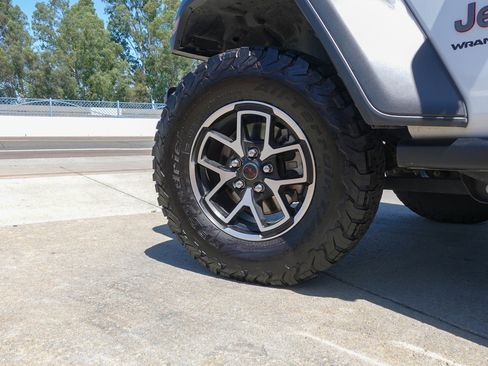 Used 2025 Jeep Wrangler Unlimited Rubicon image 8