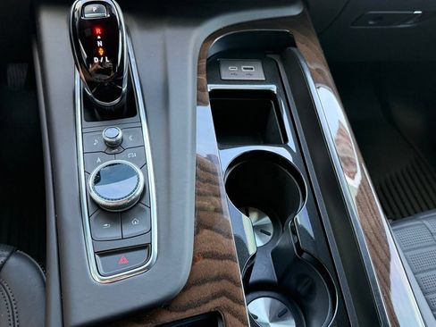 Used 2024 Cadillac Escalade Sport Platinum w/ LPO, ONYX Package AWD/4WD image 27