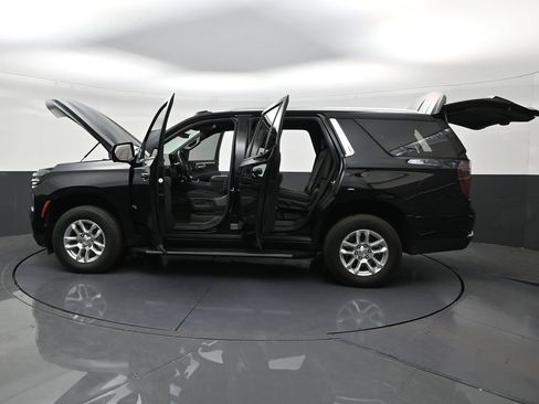 Used 2025 Chevrolet Tahoe LS RWD image 29