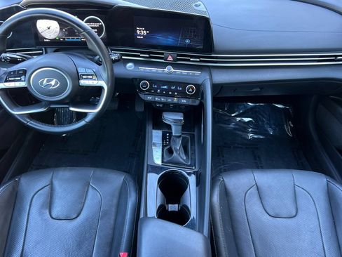 Used 2023 Hyundai Elantra Limited FWD image 15
