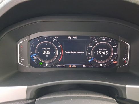 Used 2023 Volkswagen Atlas Cross Sport SE FWD image 18