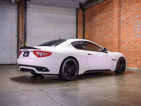 Used 2015 Maserati GranTurismo MC image 6
