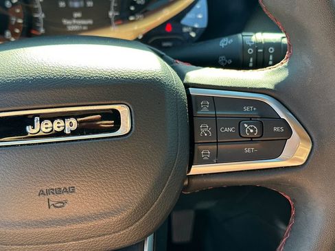 Used 2024 Jeep Compass Trailhawk image 25