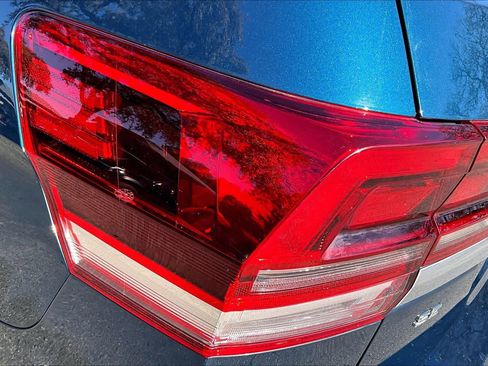 Used 2020 Volkswagen Atlas SE w/ Panoramic Sunroof Package image 29