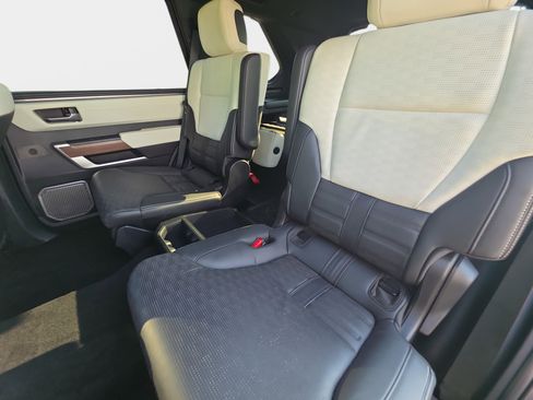Used 2024 Toyota Sequoia Capstone AWD/4WD image 16