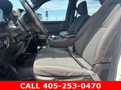Used 2022 RAM 2500 Tradesman w/ Chrome Appearance Group AWD/4WD image 7
