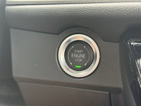 Used 2024 Chevrolet Traverse LT w/ LPO, Floor Liner Package image 20