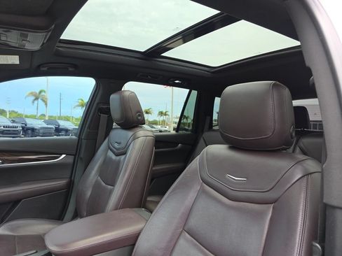 Used 2021 Cadillac XT6 Premium Luxury FWD image 29