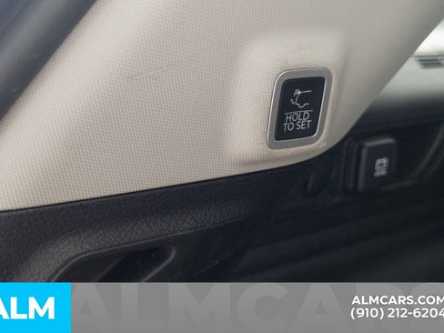 Used 2023 Jeep Grand Cherokee 4WD 4xe image 9