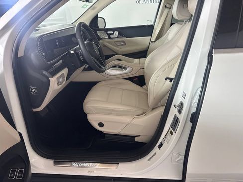 Used 2026 Mercedes-Benz GLE 450e 4MATIC image 3