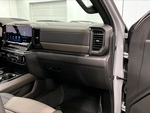 Used 2025 Chevrolet Silverado 1500 ZR2 w/ Technology Package AWD/4WD image 19