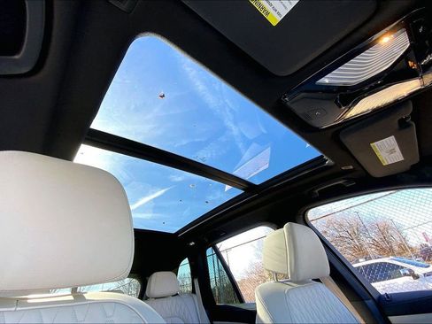 Used 2024 BMW X5 xDrive40i w/ Premium Package image 19