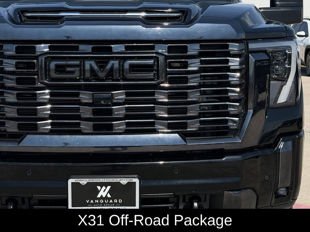 Used 2024 GMC Sierra 2500 Denali Ultimate AWD/4WD image 4