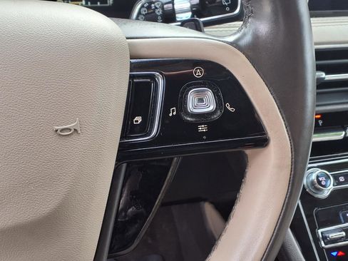 Certified 2020 Lincoln Corsair Reserve w/ Equipment Group 202A image 24