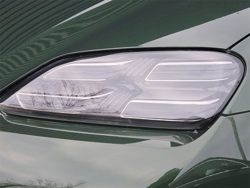 Used 2025 Porsche Macan Electric image 26