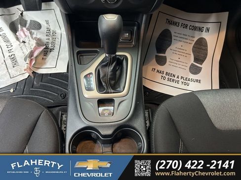 Used 2018 Jeep Cherokee Latitude w/ Altitude Package image 30