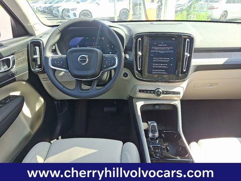 Certified 2025 Volvo XC40 B5 Ultra w/ Protection Package Premier image 12