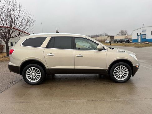 Used 2010 Buick Enclave CX w/ Driver Confidence Package image 4