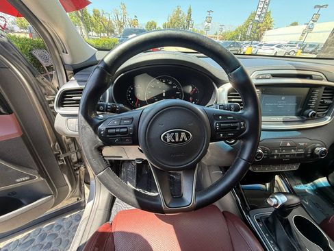 Used 2017 Kia Sorento SX FWD image 27