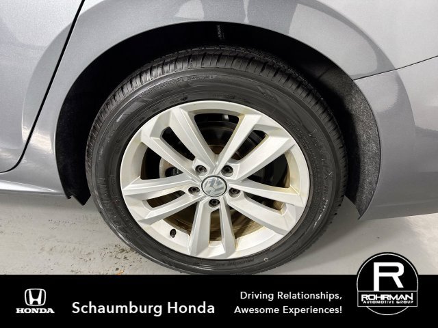Used 2020 Volkswagen Passat 2.0T SE FWD image 5